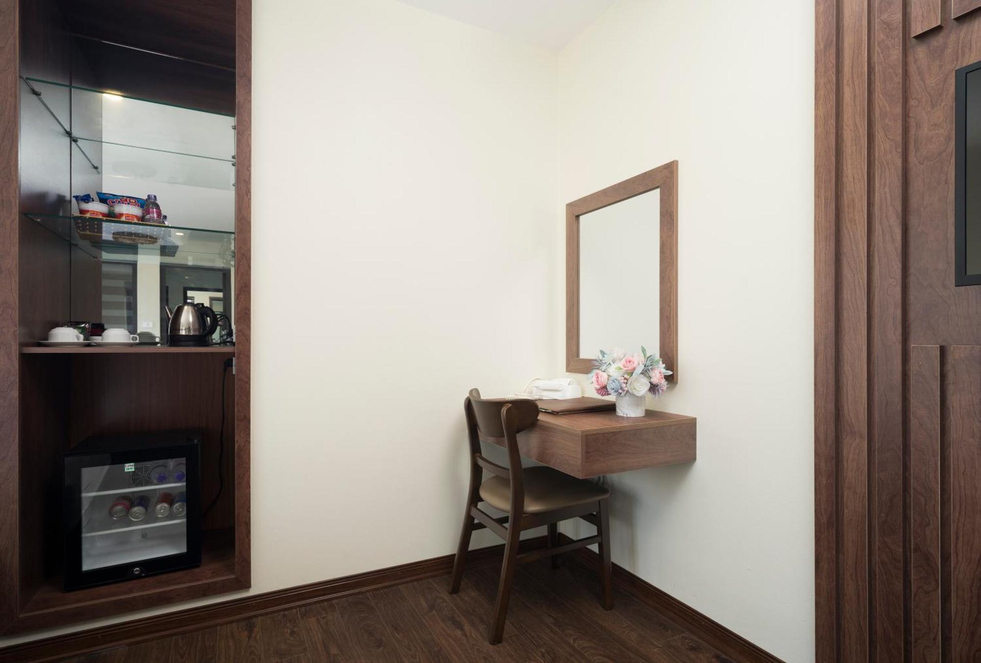 Boston Halong Hotel Hạ Long-öböl Kültér fotó