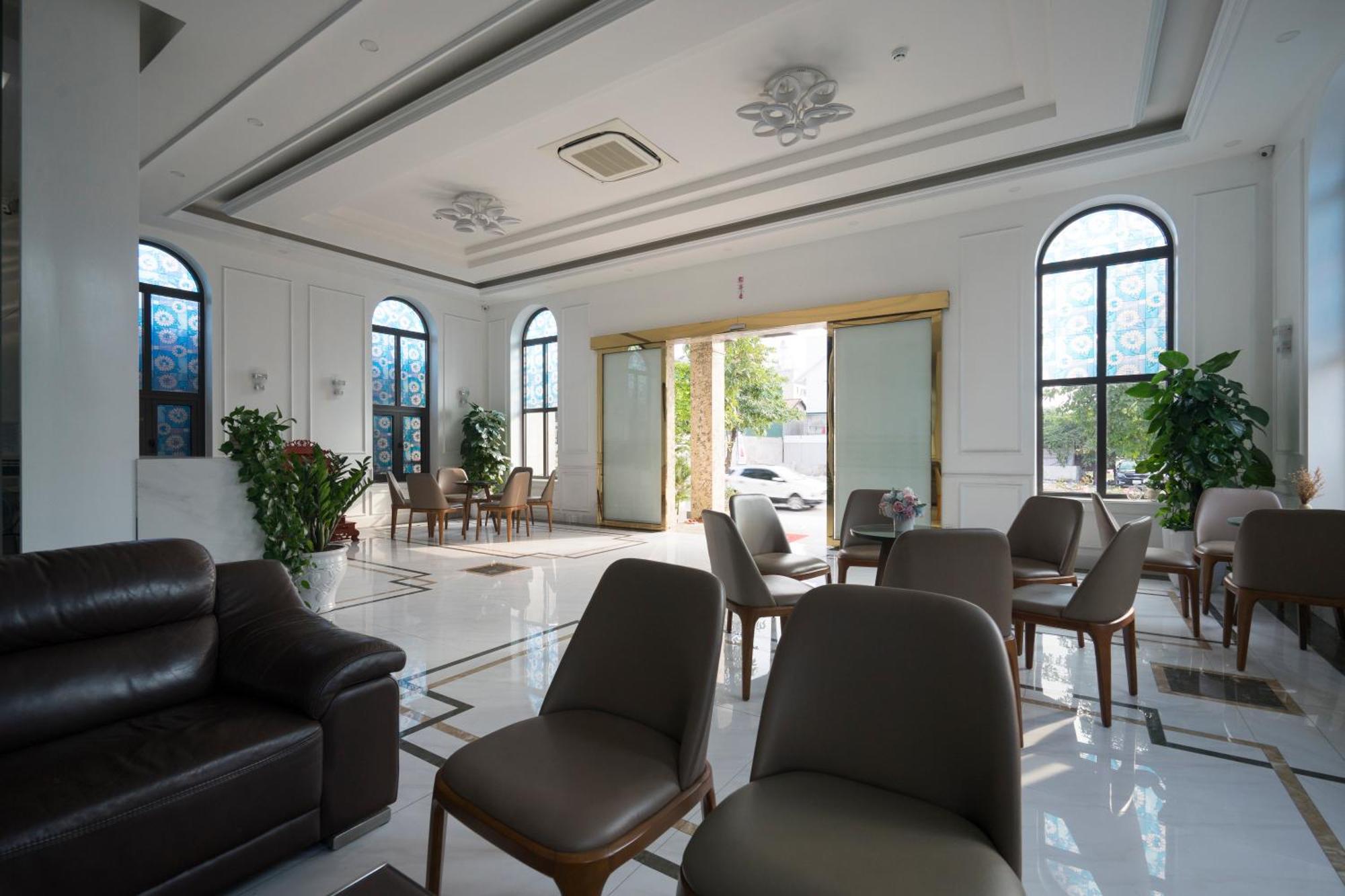 Boston Halong Hotel Hạ Long-öböl Kültér fotó